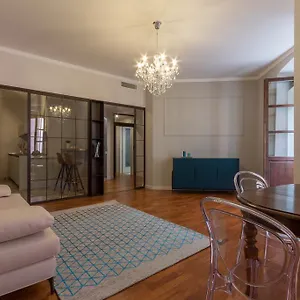 https://suite-101-cagliari.in-sardinia.net